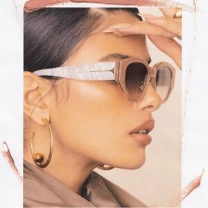 DEZI sunglasses “Charge It”